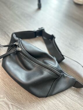 H&M Black Faux Leather Crossbody Belt Bag